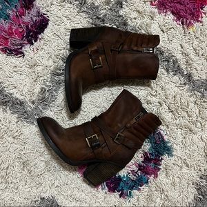 Steve Madden bootie